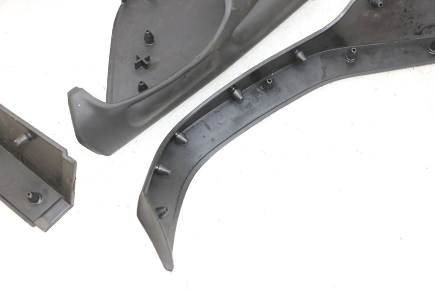 photo de VOETSTEUNMATTEN YAMAHA NEO'S CORE 1 (2022 - 2026) - Alternatieve hoek