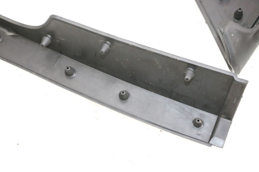 photo de VOETSTEUNMATTEN YAMAHA NEO'S CORE 1 (2022 - 2026) - Zoom op kwaliteit