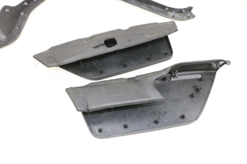 photo de VOETSTEUNMATTEN YAMAHA NEO'S CORE 1 (2022 - 2026) - Markeringen en referenties