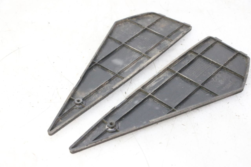 photo de VOETSTEUNMATTEN PIAGGIO NEW TYPHOON 50 (2010 - 2017) - Technische close-up