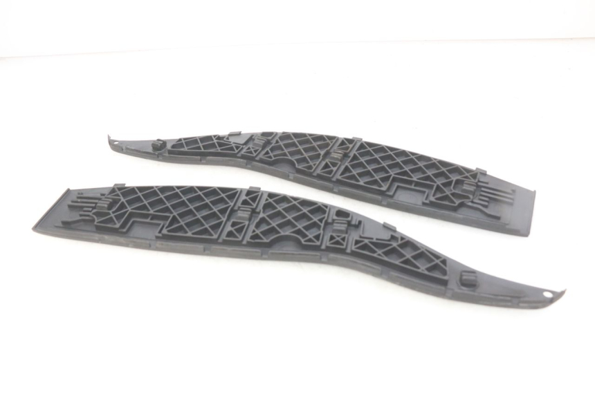 photo de VOETSTEUNMATTEN GILERA NEXUS 125 (2009 - 2013) - Detail van het onderdeel