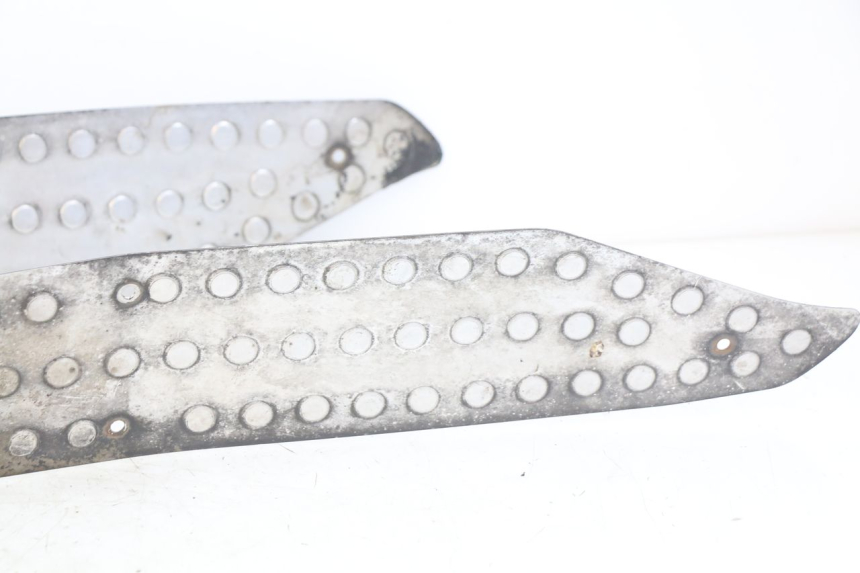 photo de VOETSTEUNMATTEN SELECT UP OCTALIS 125 (2007 - 2012) - Bevestigingspunten