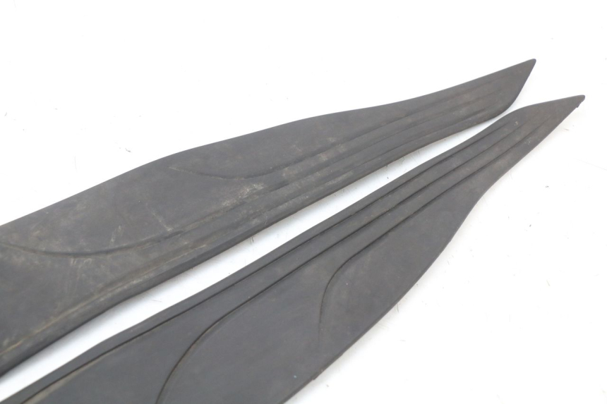 photo de VOETSTEUNMATTEN HONDA PCX (JF28) 125 (2009 - 2011) - Zoom op gebruiksstaat