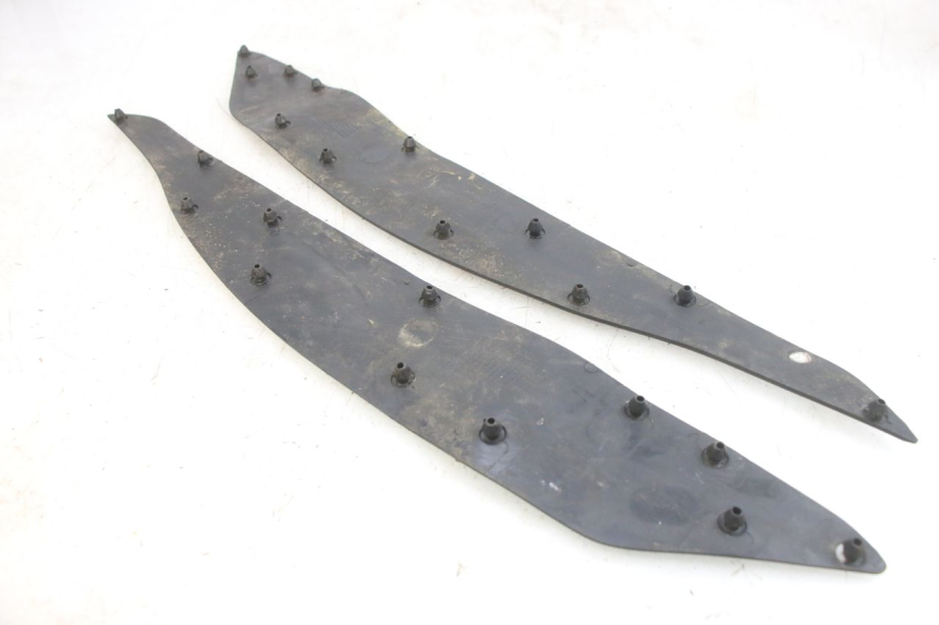 photo de VOETSTEPPENMATTEN HONDA PCX (JF47) 125 (2012 - 2013) - Detail van het onderdeel