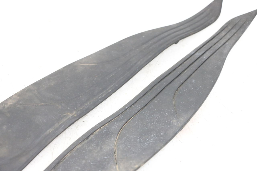 photo de VOETSTEPPENMATTEN HONDA PCX (JF47) 125 (2012 - 2013) - Zoom op gebruiksstaat