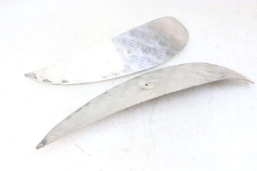 photo de VOETSTEUNMATTEN PEUGEOT ELYSTAR 50 (2002 - 2014) - Zoom op gebruiksstaat