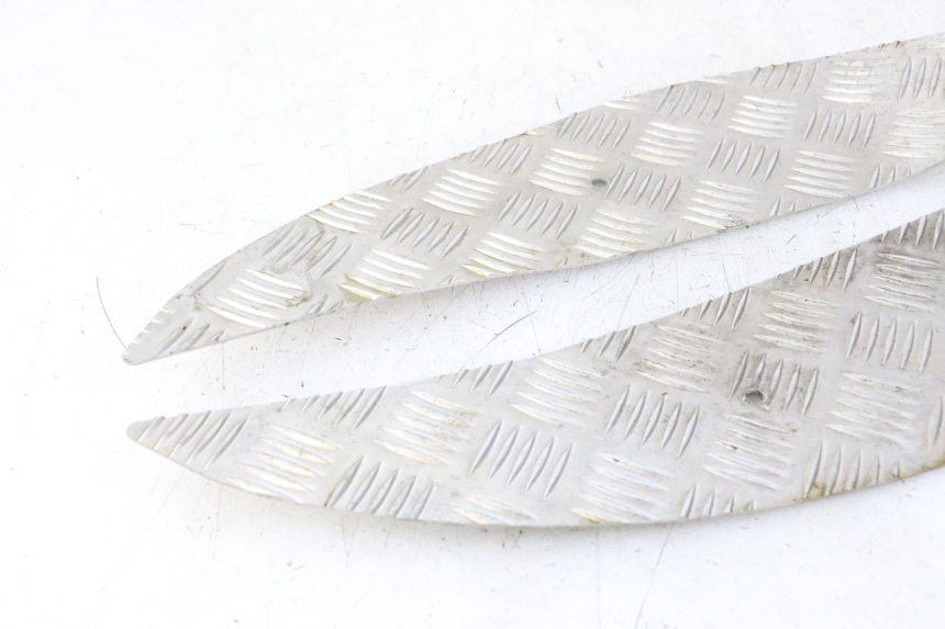 photo de VOETSTEUNMATTEN PEUGEOT ELYSTAR 50 (2002 - 2014) - Andere kijkhoek