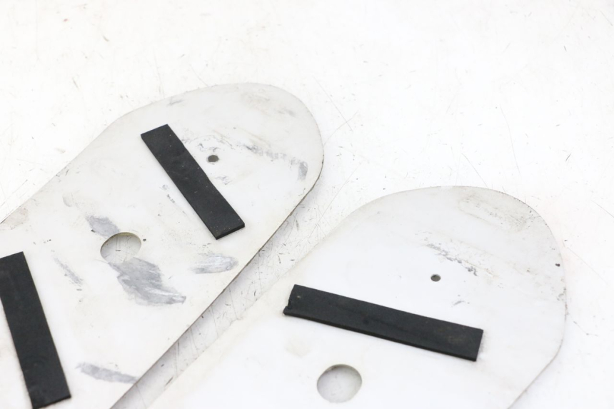 photo de VOETSTEUNMATTEN PEUGEOT KISBEE 4T 50 (2018 - 2022) - Zoom op gebruiksstaat