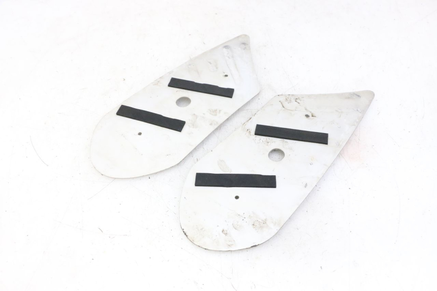 photo de VOETSTEUNMATTEN PEUGEOT STREETZONE I 2T 50 (2018 - 2020) - Zoom op gebruiksstaat