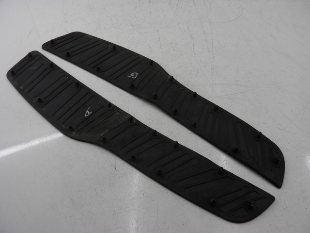 photo de VOETSTEUNMATTEN PIAGGIO XEVO - X EVO 125 (2010 - 2015) - Detail van het onderdeel
