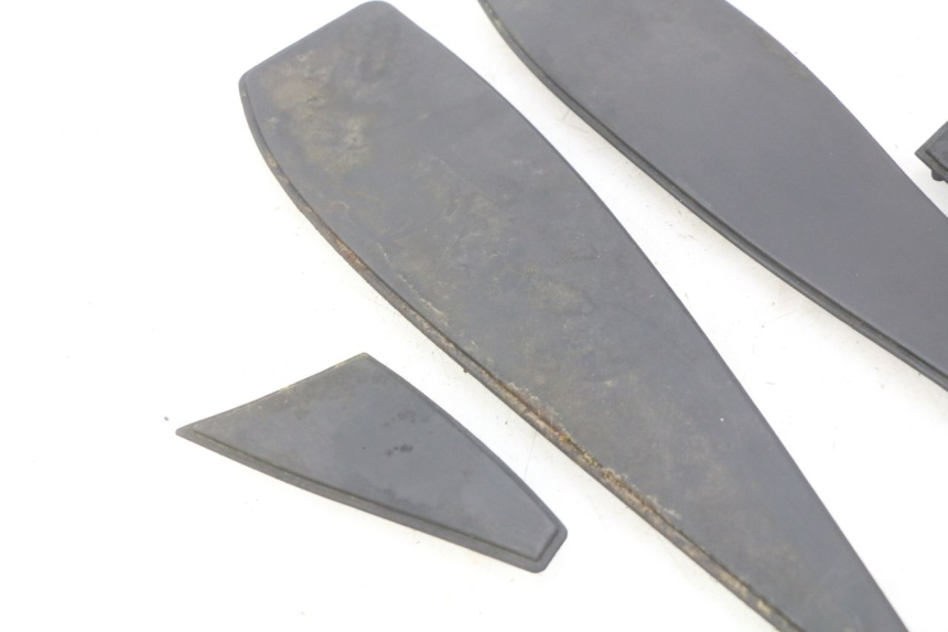 photo de VOETSTEUNMATTEN PEUGEOT SATELIS COMPRESSOR K15 125 (2006 - 2009) - Zoom op gebruiksstaat