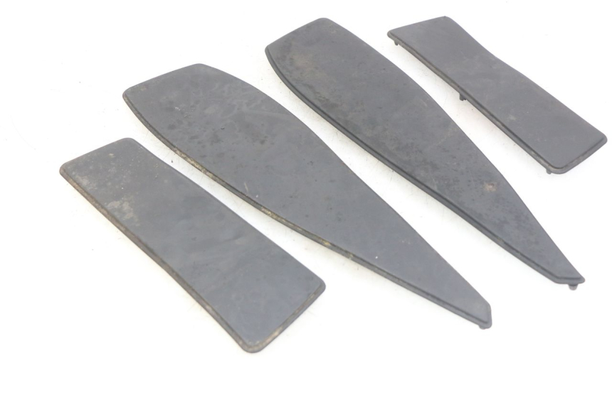 photo de VOETSTEPPENMATTEN PEUGEOT SATELIS 125 (2010 - 2012) - Zoom op gebruiksstaat