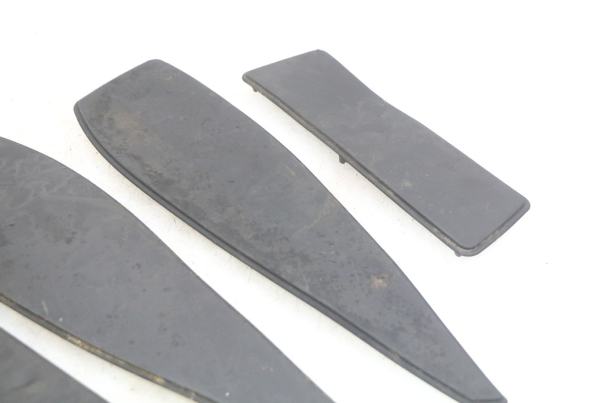 photo de VOETSTEPPENMATTEN PEUGEOT SATELIS 125 (2010 - 2012) - Andere kijkhoek