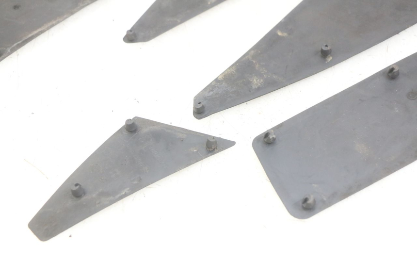 photo de VOETSTEUNMATTEN PEUGEOT SATELIS 125 (2006 - 2009) - Andere kijkhoek