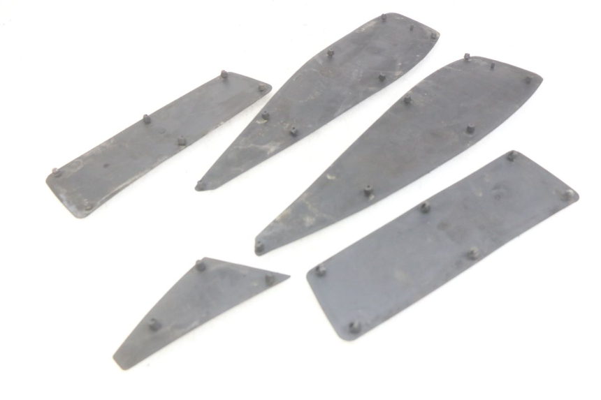 photo de VOETSTEUNMATTEN PEUGEOT SATELIS 125 (2006 - 2009) - Technische close-up