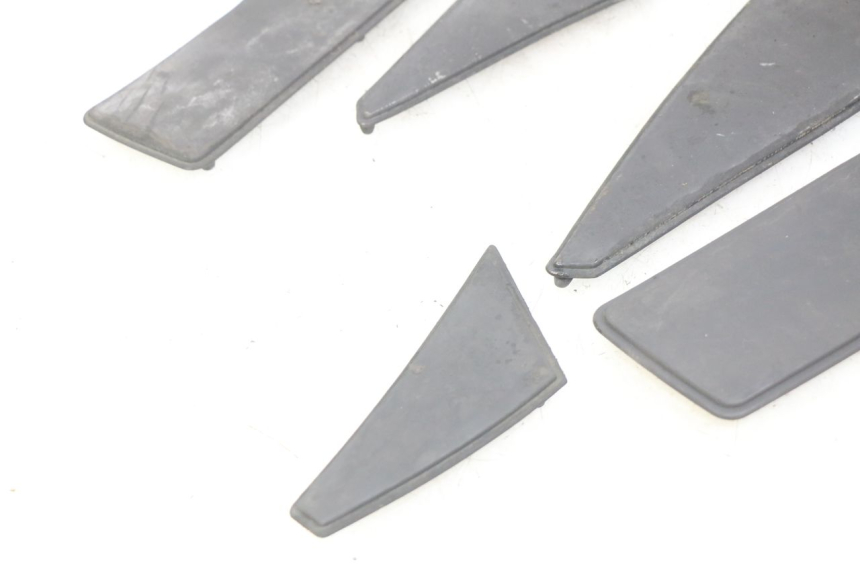 photo de VOETSTEUNMATTEN PEUGEOT SATELIS 125 (2006 - 2009) - Overzicht