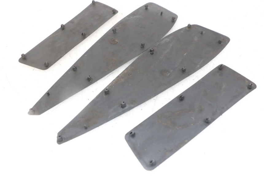 photo de VOETSTEPPENMAT PEUGEOT SATELIS 125 (2013 - 2018) - Detail van het onderdeel