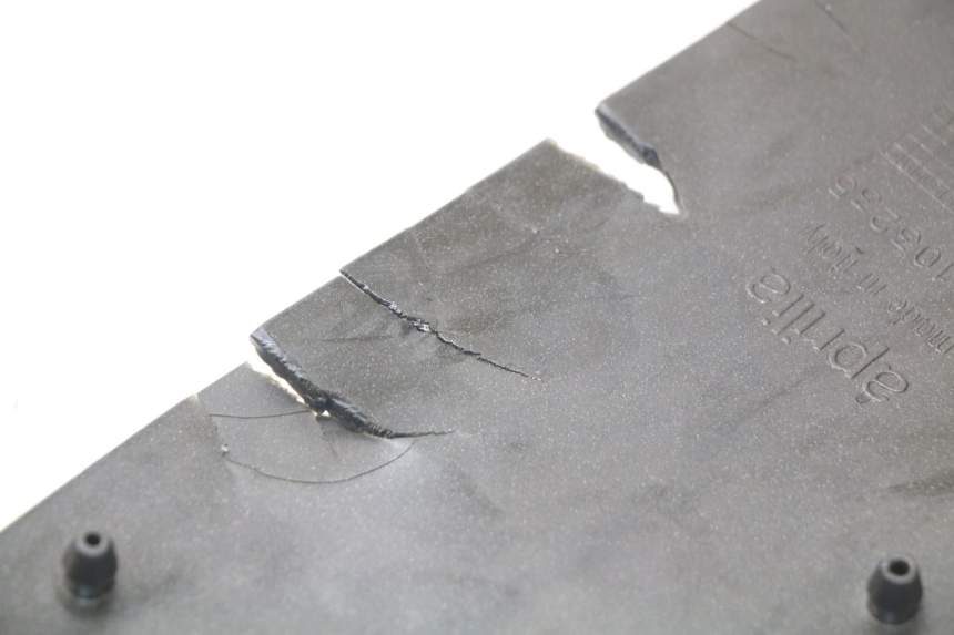 photo de VOETSTEUNMATTEN APRILIA SCARABEO GT 125 (1999 - 2007) - Detail van het onderdeel