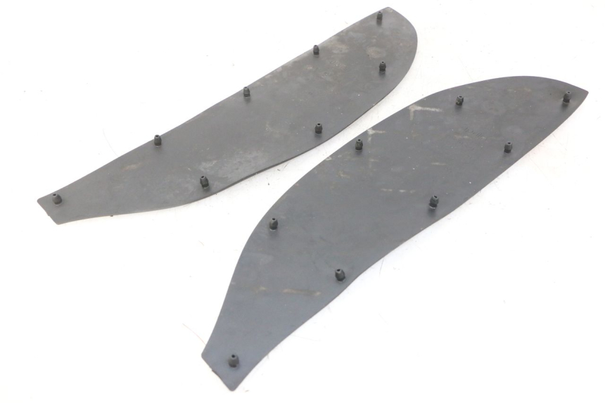 photo de VOETSTEPPENMAT APRILIA SCARABEO GT TOURING 125 (1999 - 2005) - Detail van het onderdeel