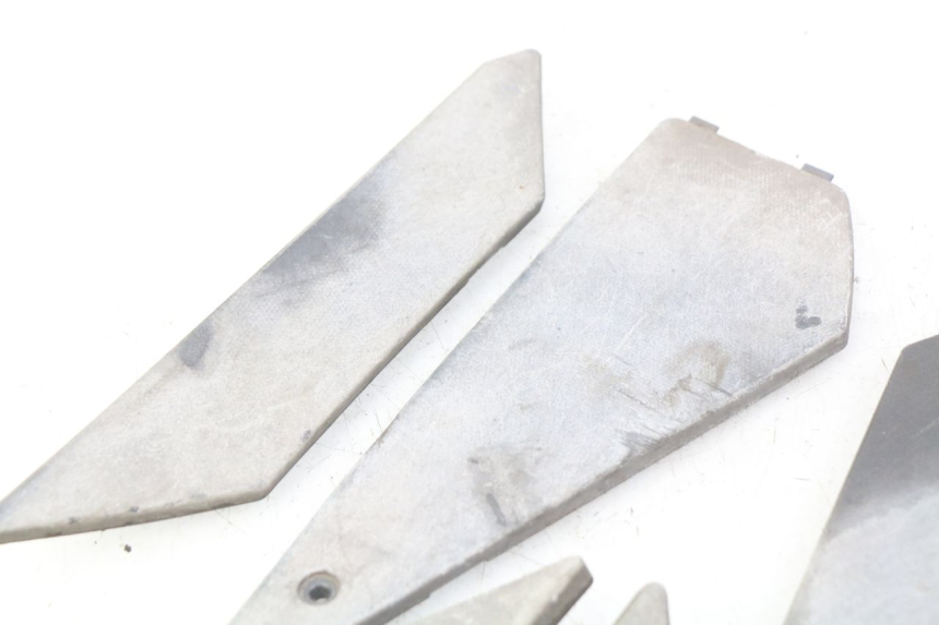 photo de VOETSTEUNMATTEN APRILIA SR 2T 50 (2012 - 2017) - Andere kijkhoek