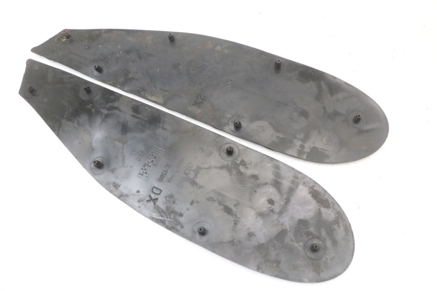 photo de VOETSTEPPENMATTEN APRILIA SR CARB LC 2T 50 (2004 - 2012) - Andere kijkhoek