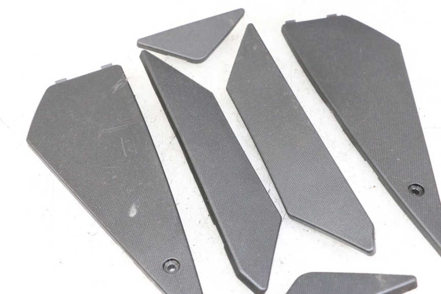 photo de VOETSTEUNMATTEN APRILIA SR MOTARD 50 (2012 - 2018) - Zoom op gebruiksstaat