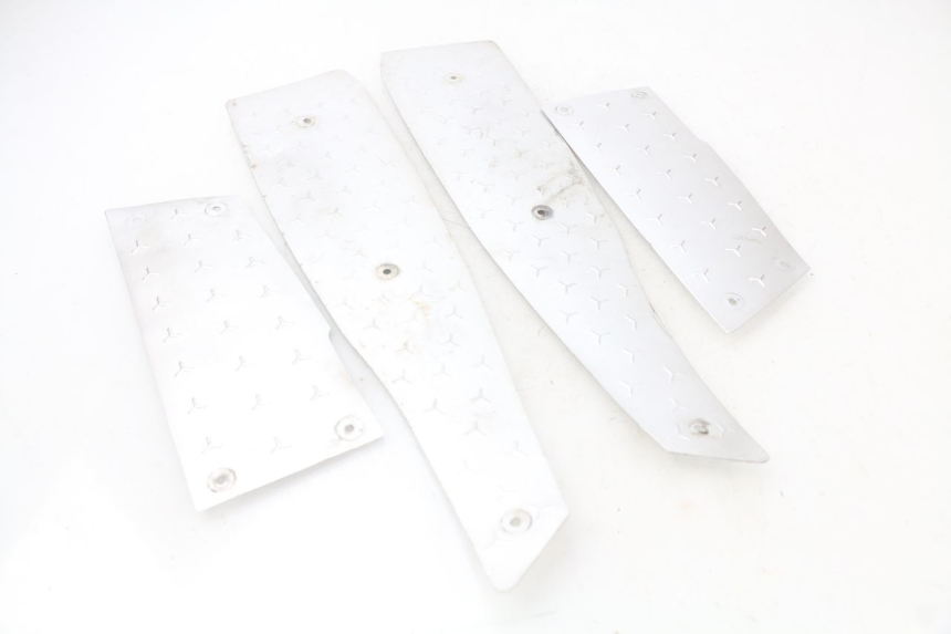 photo de VOETSTEPPENMATTEN RAZZO STEED 125 (2012 - 2018) - Hoofdaanzicht