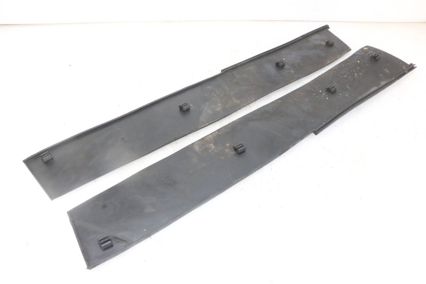 photo de VOETSTEUNMATTEN PIAGGIO SUPER LX 125 (2000 - 2003) - Detail van het onderdeel