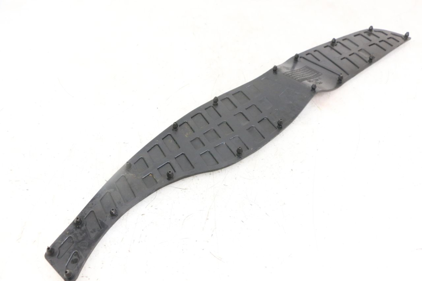 photo de VOETSTEUNMATTEN SUZUKI BURGMAN 125 (2018 - 2021) - Zoom op gebruiksstaat