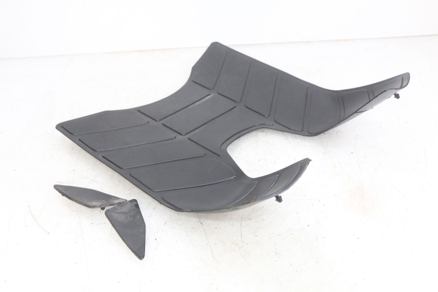 photo de VOETSTEUNMATTEN PEUGEOT SV 125 (1991 - 1994) - Zoom op gebruiksstaat