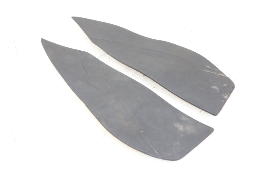 photo de VOETSTEUNMATTEN YAMAHA XMAX X-MAX ABS 125 (2017 - 2020) - Zoom op gebruiksstaat