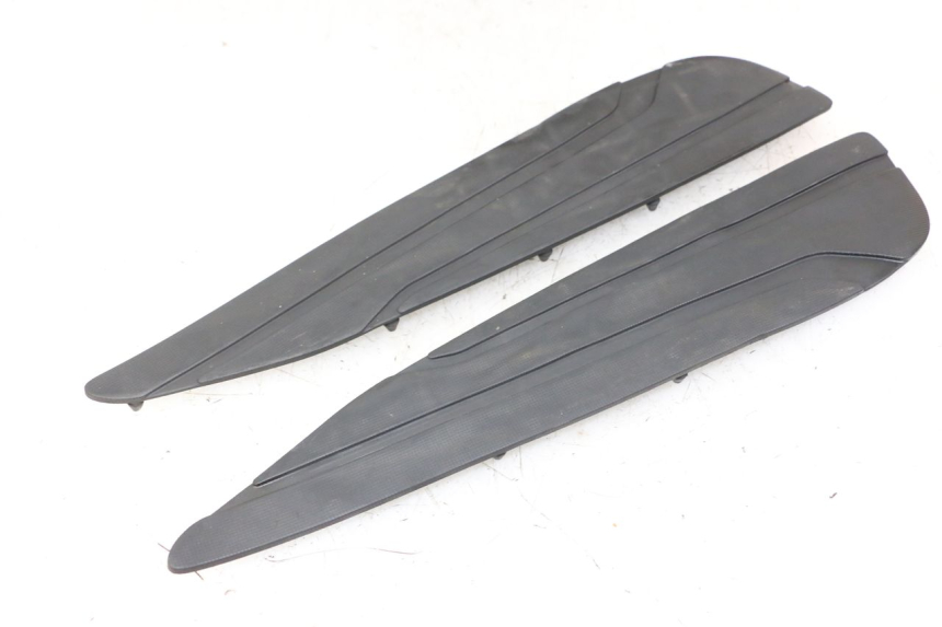 photo de VOETSTEPPENMAT YAMAHA X-MAX XMAX ABS 250 (2010 - 2012) - Hoofdaanzicht
