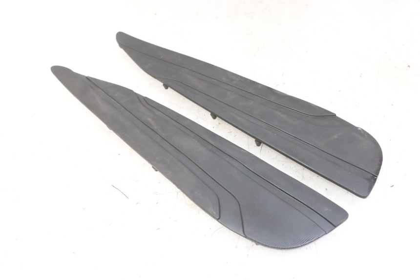 photo de VOETSTEPPENMAT YAMAHA X-MAX XMAX ABS 250 (2010 - 2012) - Andere kijkhoek
