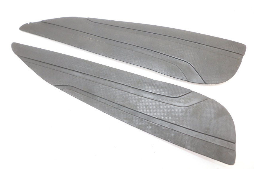 photo de VOETSTEUNMATTEN YAMAHA X-MAX XMAX 125 (2010 - 2013) - Hoofdaanzicht