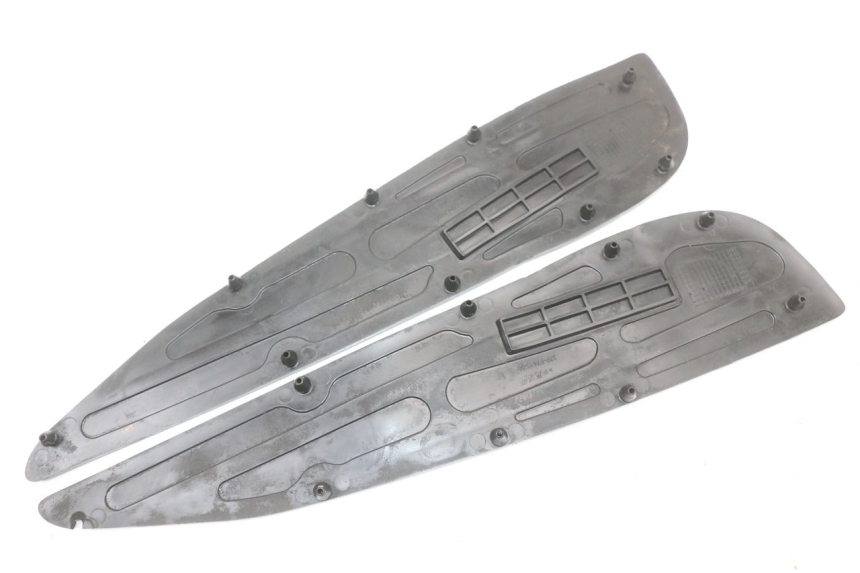 photo de VOETSTEUNMATTEN YAMAHA X-MAX XMAX 125 (2010 - 2013) - Zoom op gebruiksstaat