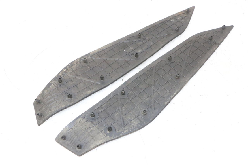 photo de VOETSTEUNMATTEN YAMAHA X-MAX XMAX 250 (2006 - 2009) - Andere kijkhoek