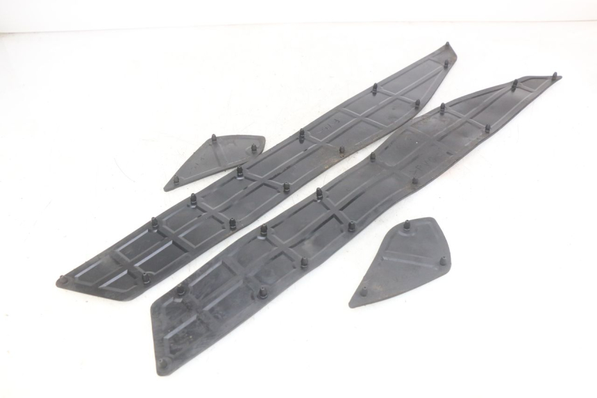 photo de VOETSTEUNMATTEN YAMAHA YP MAJESTY 400 (2004 - 2008) - Detail van het onderdeel