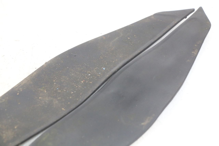 photo de VOETSTEUNMATTEN YAMAHA YP MAJESTY 400 (2004 - 2008) - Zoom op gebruiksstaat