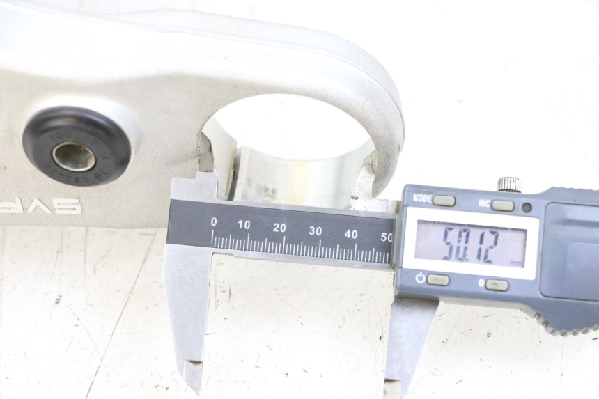 photo de VORKSTEUNING HUSQVARNA SVARTPILEN 401 (2018 - 2023) - Zoom op gebruiksstaat