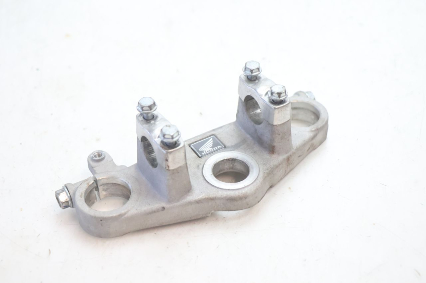 photo de Bovenste vorkklem HONDA CRF CR-F 125 (2020 - 2021) - Detail van het onderdeel