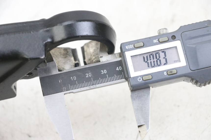 photo de Bovenste vorkkroon YAMAHA FJ 3CX 1200 (1986 - 1996) - Detail van het onderdeel