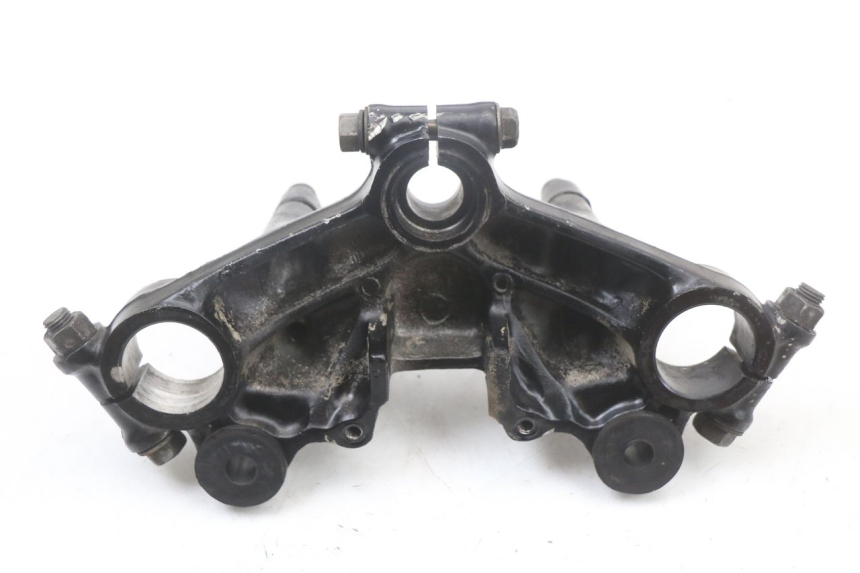 photo de Bovenste vorkkroon SUZUKI GSX E 250 (1982 - 1983) - Bevestigingspunten