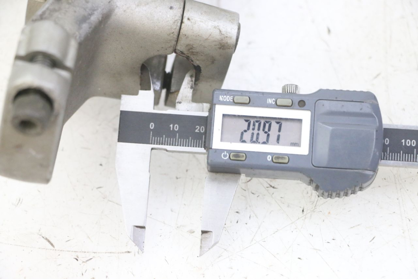 photo de Bovenste vorkbrug YAMAHA TDR DELTABOX 125 (1997 - 2003) - Zoom op gebruiksstaat