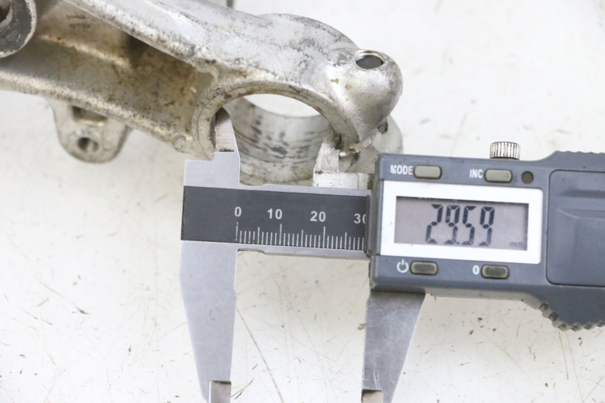 photo de Bovenste vorkkroon YAMAHA TTR 125 (2000 - 2020) - Zoom op gebruiksstaat