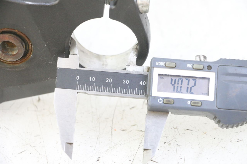 photo de Bovenste vorkkroon YAMAHA XJ6 ABS 600 (2008 - 2016) - Technische close-up