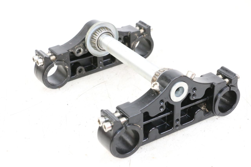 photo de VORKSTEUN NITRO MOTORS THUNDER 125 - Bevestigingspunten