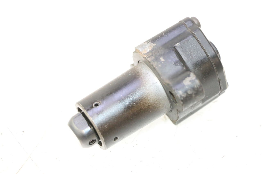 photo de DISTRIBUTIEKETTINGSPANNER SUZUKI DR S 600 (1985 - 1989) - Detail van het onderdeel