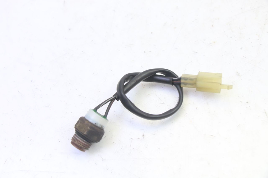 photo de THERMISCHAKELAAR SUZUKI BURGMAN 125 (2007 - 2014) - Detail van het onderdeel