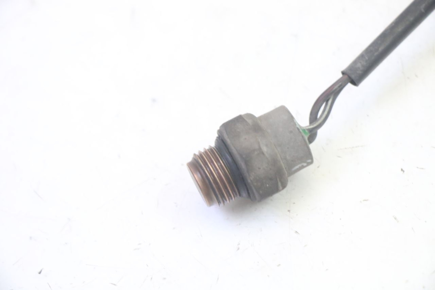 photo de THERMISCHAKELAAR SUZUKI BURGMAN 125 (2007 - 2014) - Detail van het onderdeel