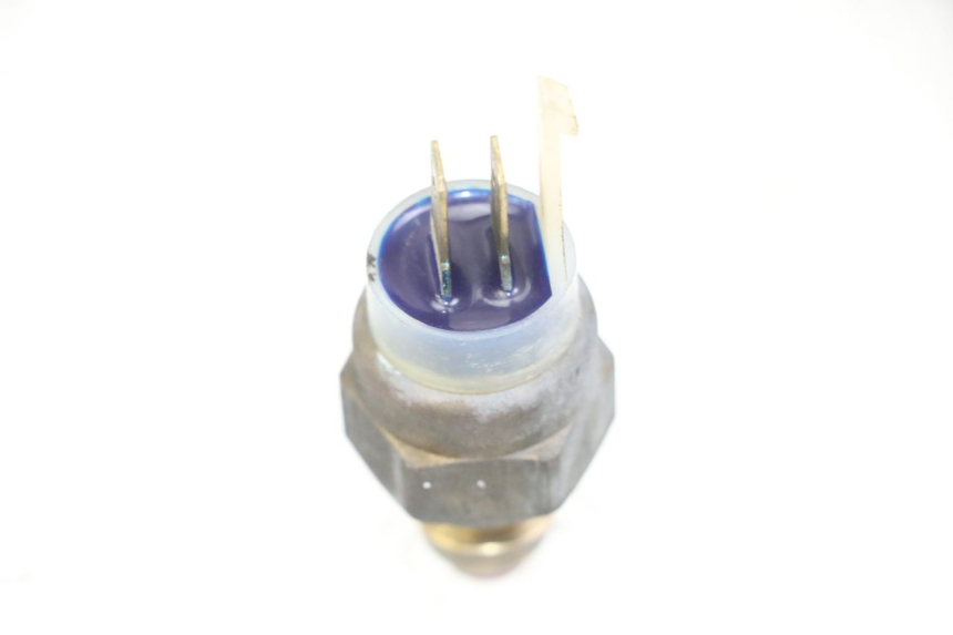 photo de THERMISCHAKELAAR YAMAHA FZS FAZER 600 (2001 - 2003) - Zoom op gebruiksstaat